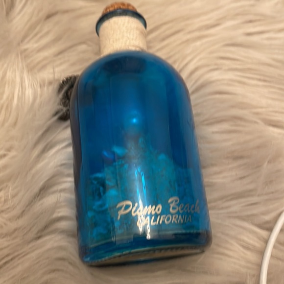 A bottle with sea shells and Crystal’s - Picture 4 of 4